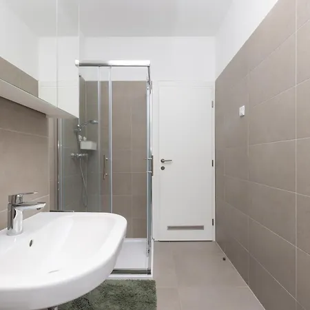 Nava-apartment With Beutiful View And Garage Space *