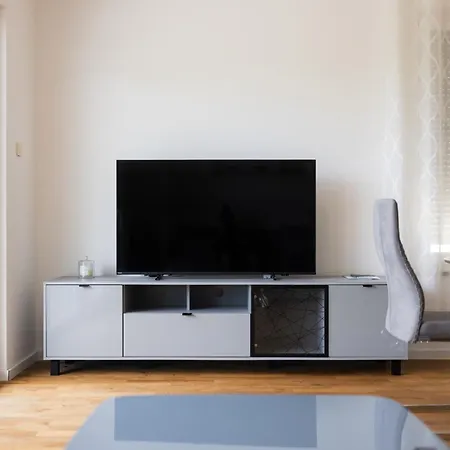 Nava-apartment With Beutiful View And Garage Space * Mali Losinj
