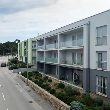 Nava-apartment With Beutiful View And Garage Space Mali Losinj