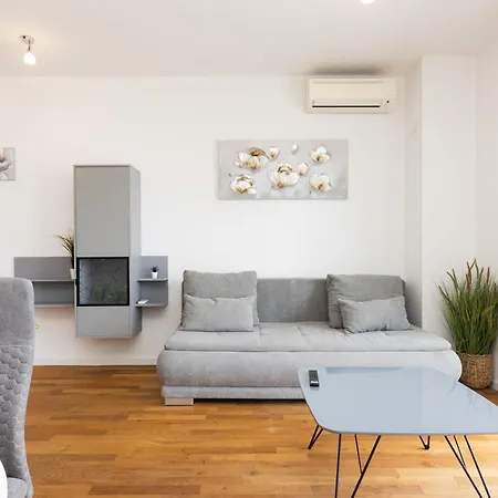 Apartment Nava-apartment With Beutiful View And Garage Space Mali Losinj