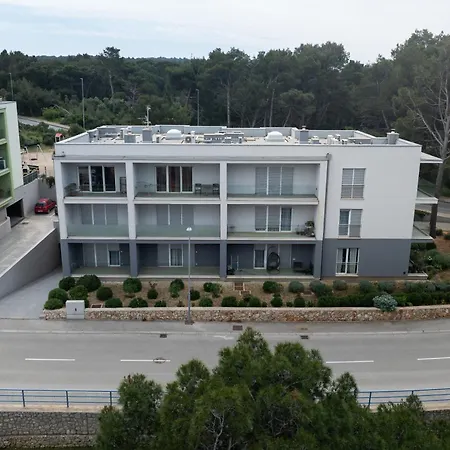 Apartment Nava-apartment With Beutiful View And Garage Space