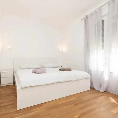 Appartamento Nava-apartment With Beutiful View And Garage Space Mali Lošinj